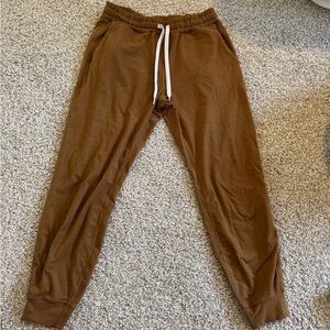 Vuori Brown Jogger Pants with White Drawstring